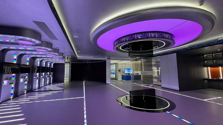 触控赋能实体 深圳网络科技如何用65寸一体机重塑产品展示体验
